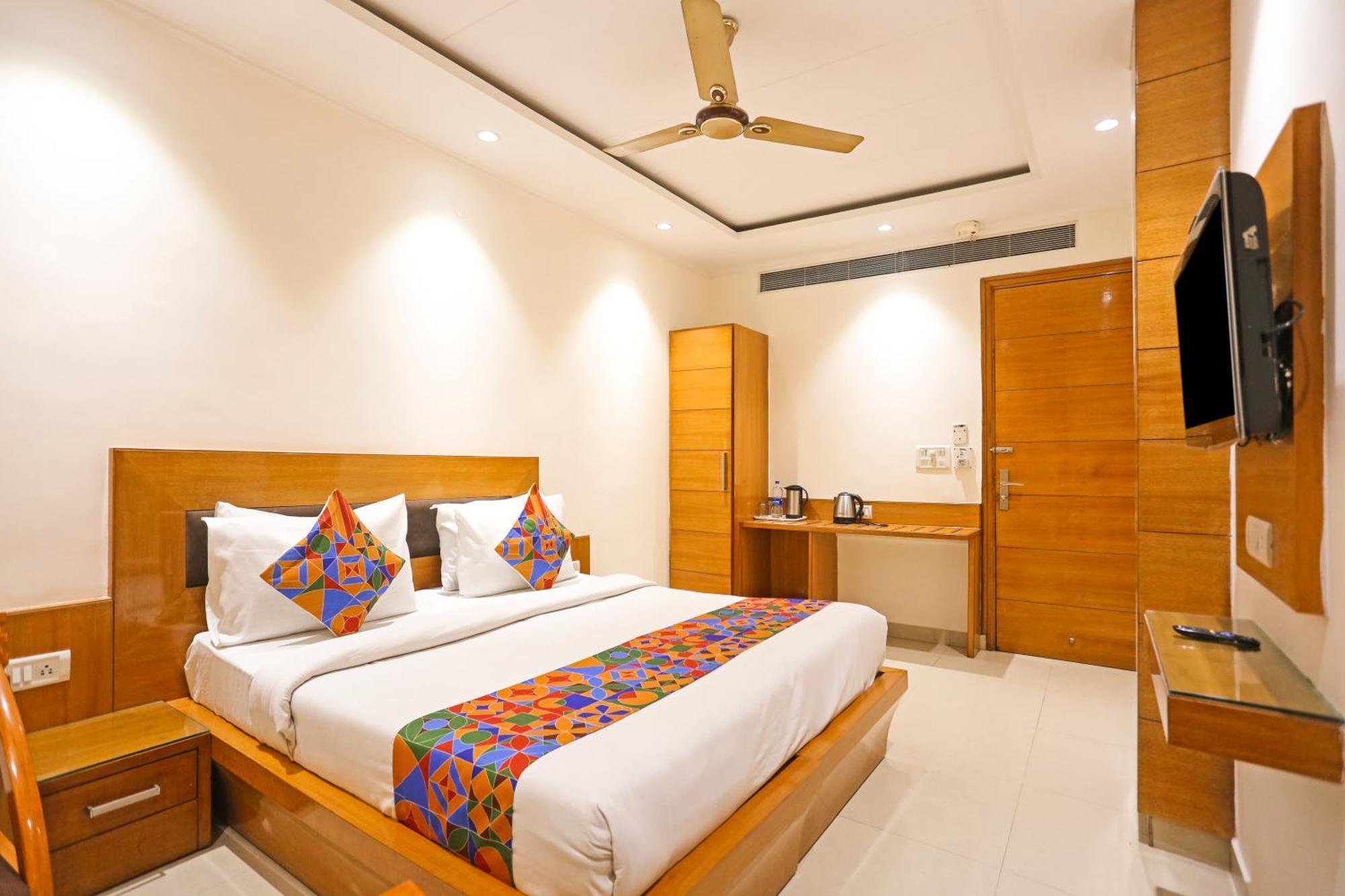 Hotel Fortuner, Karol Bagh, New Delhi ภายนอก รูปภาพ