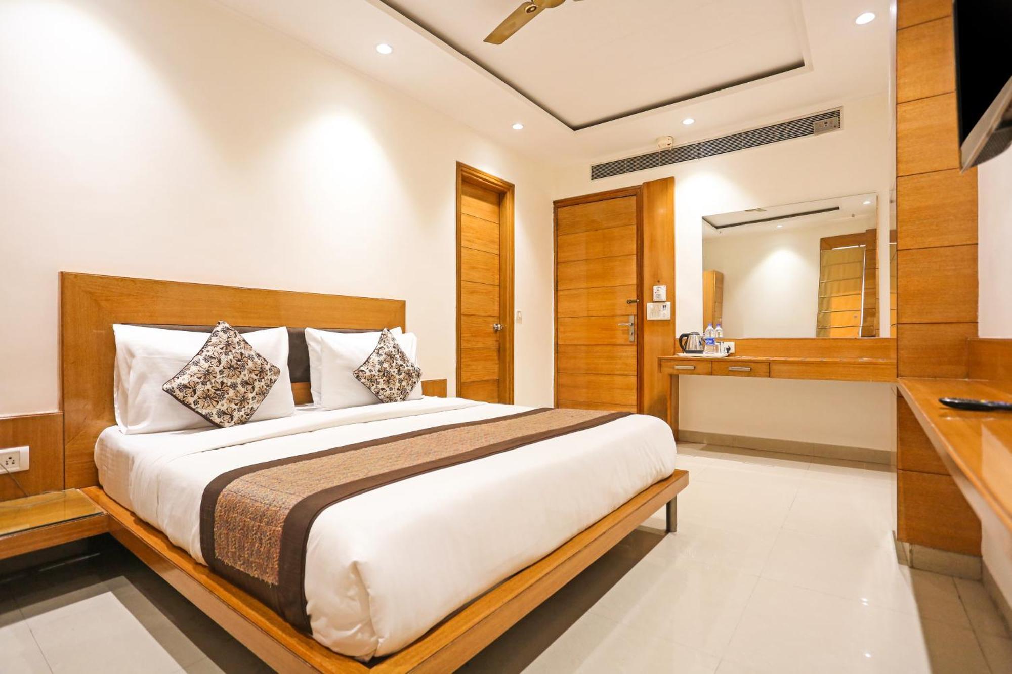 Hotel Fortuner, Karol Bagh, New Delhi ภายนอก รูปภาพ