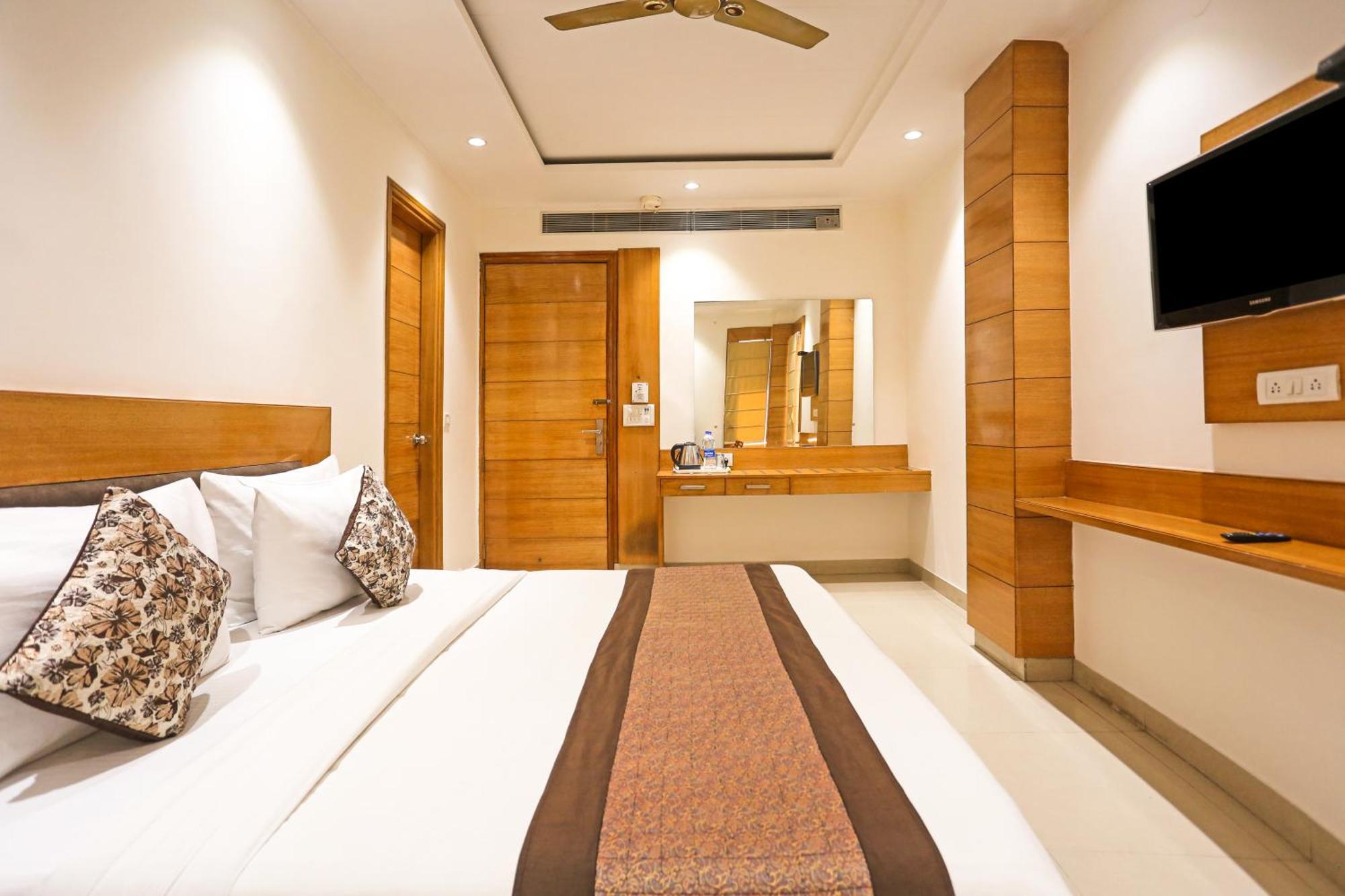 Hotel Fortuner, Karol Bagh, New Delhi ภายนอก รูปภาพ